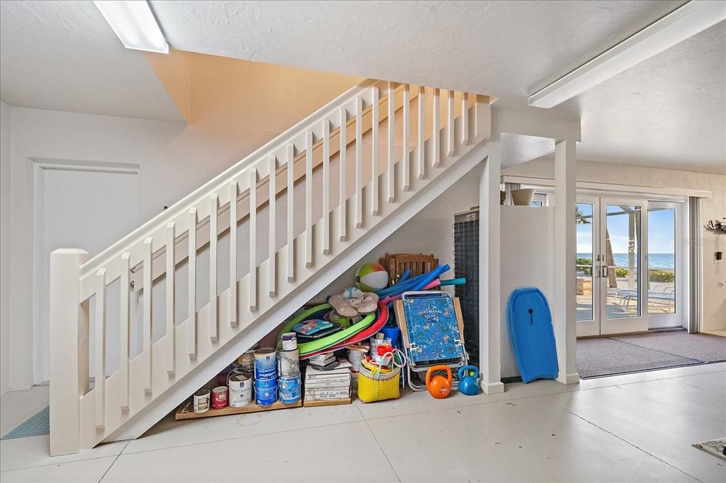For Sale: $4,690,000 (5 beds, 4 baths, 4033 Square Feet)