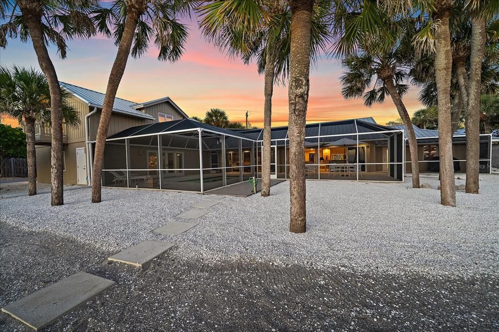 For Sale: $4,690,000 (5 beds, 4 baths, 4033 Square Feet)