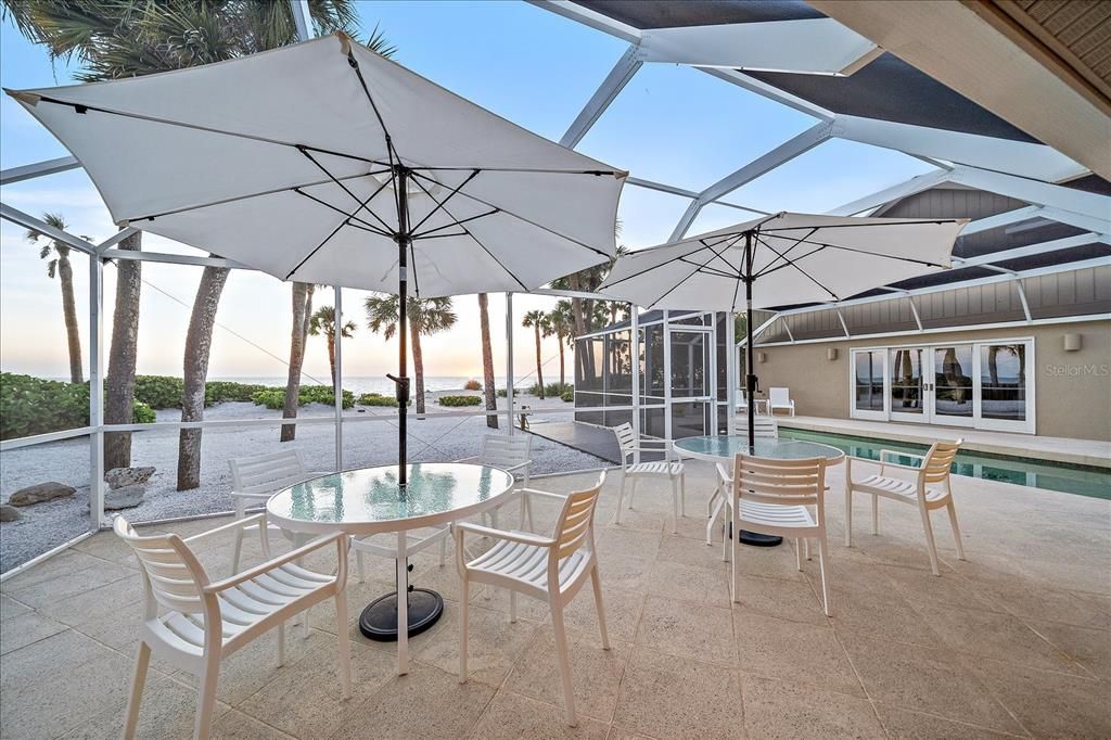 For Sale: $4,690,000 (5 beds, 4 baths, 4033 Square Feet)