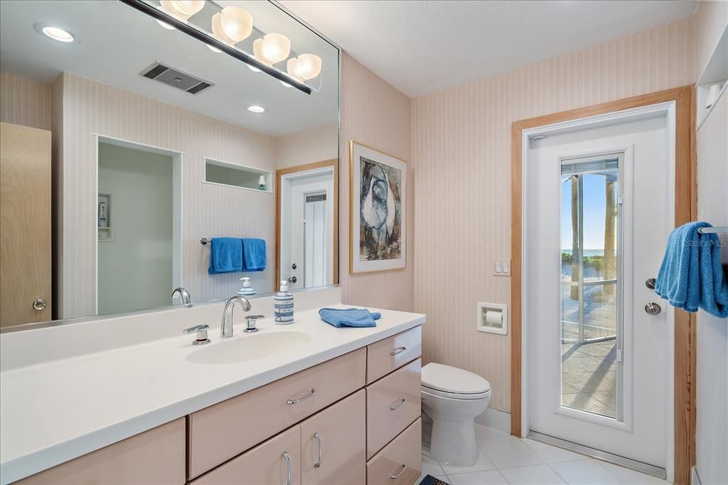 For Sale: $4,690,000 (5 beds, 4 baths, 4033 Square Feet)