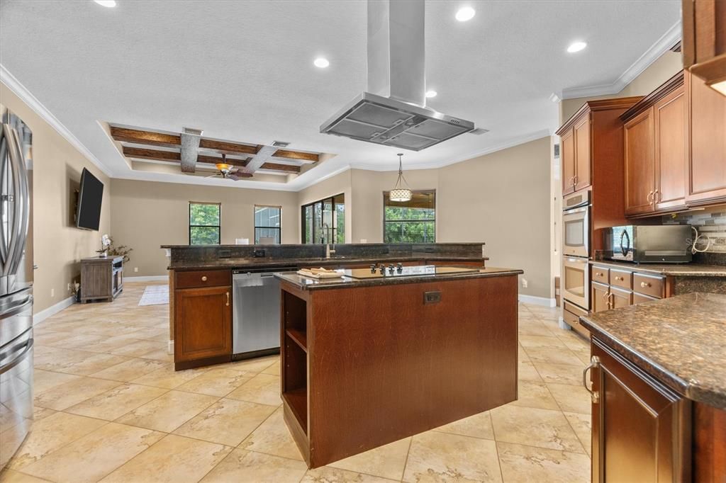 En Venta: $1,150,000 (6 camas, 5 baños, 4635 Pies cuadrados)