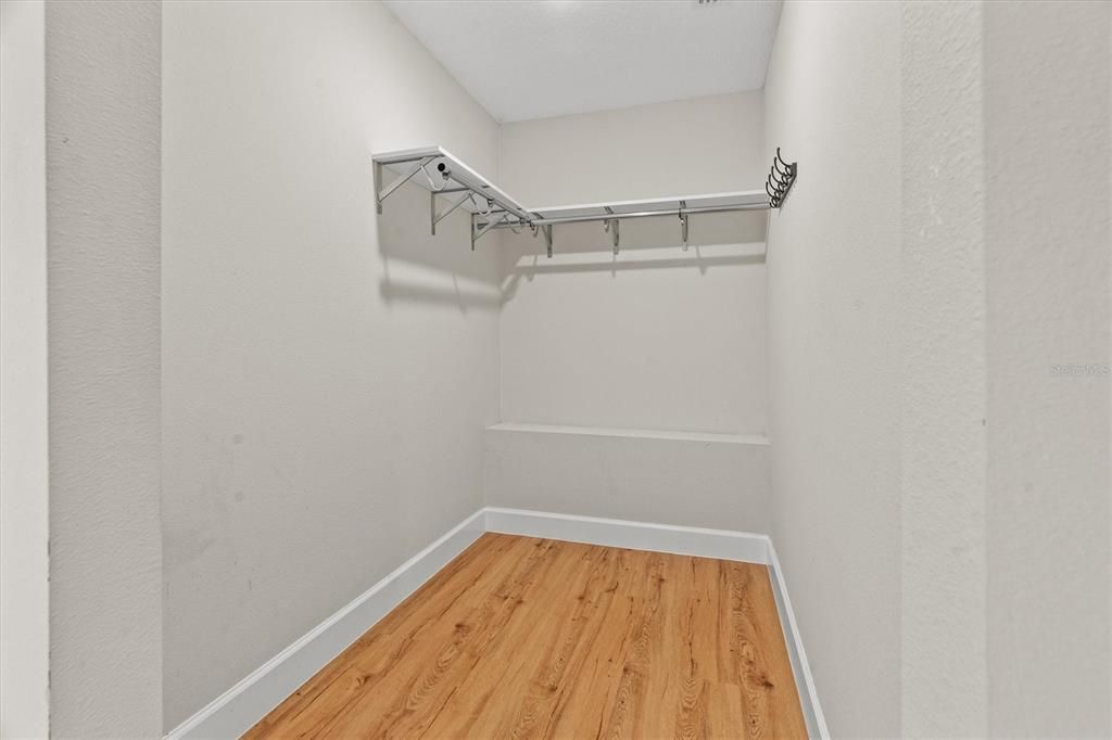En Venta: $1,150,000 (6 camas, 5 baños, 4635 Pies cuadrados)