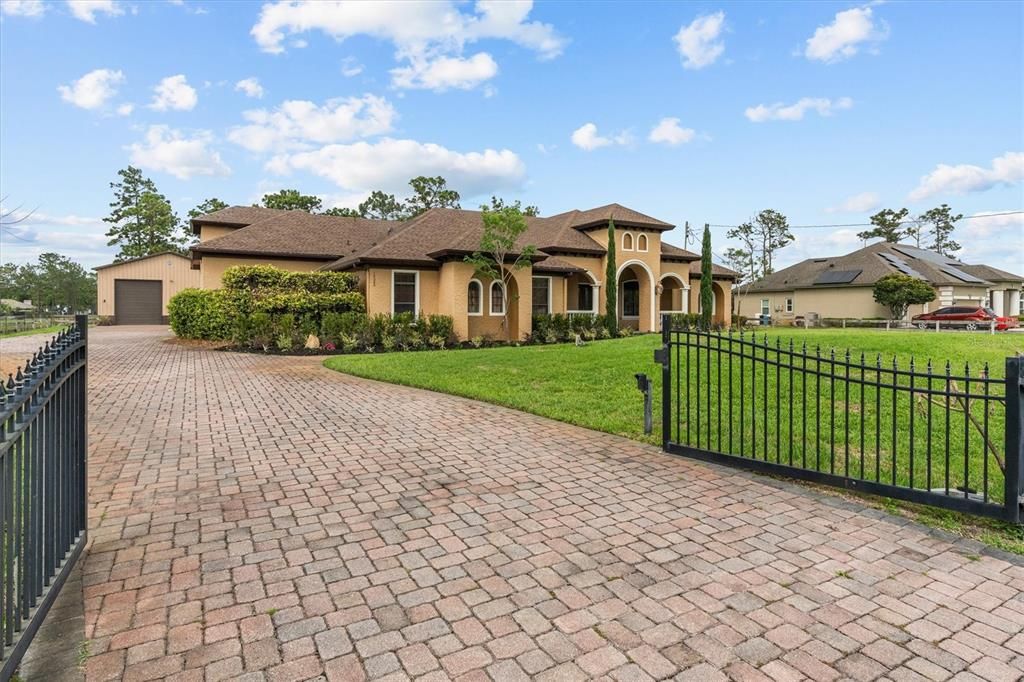 En Venta: $1,150,000 (6 camas, 5 baños, 4635 Pies cuadrados)