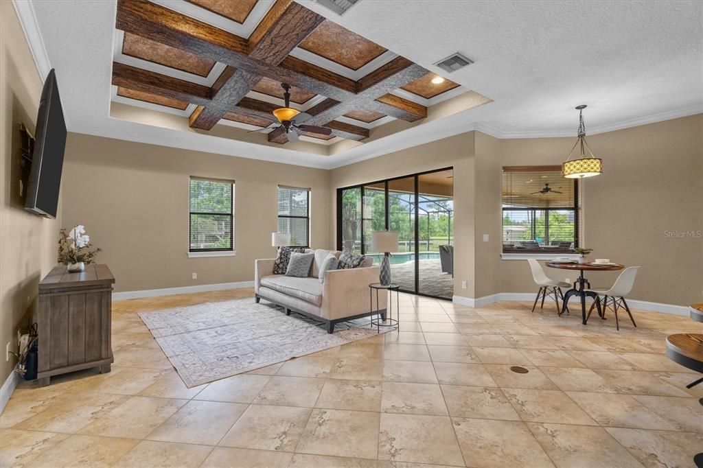 En Venta: $1,150,000 (6 camas, 5 baños, 4635 Pies cuadrados)