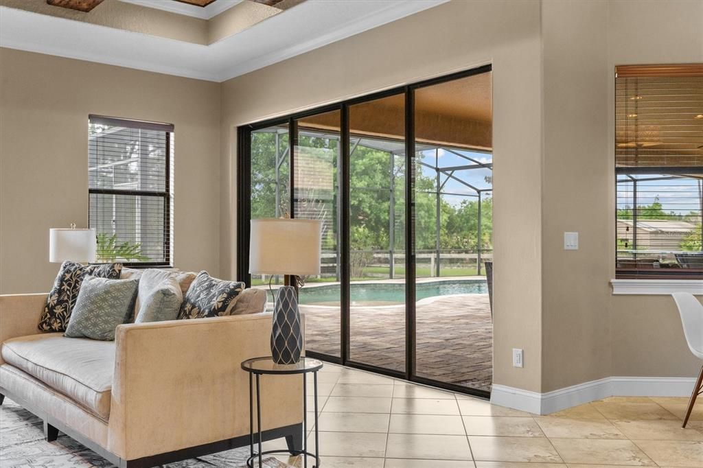 En Venta: $1,150,000 (6 camas, 5 baños, 4635 Pies cuadrados)