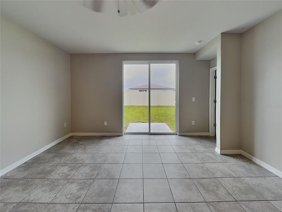 Active With Contract: $1,889 (3 beds, 2 baths, 1269 Square Feet)