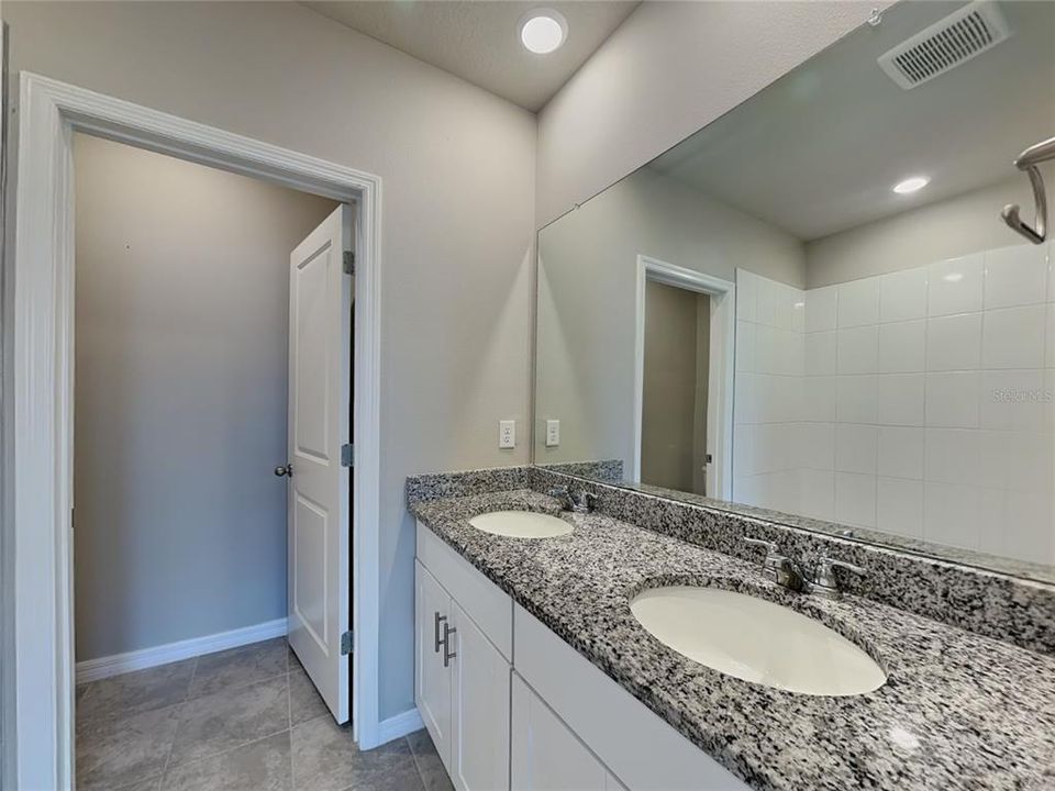 Active With Contract: $1,889 (3 beds, 2 baths, 1269 Square Feet)