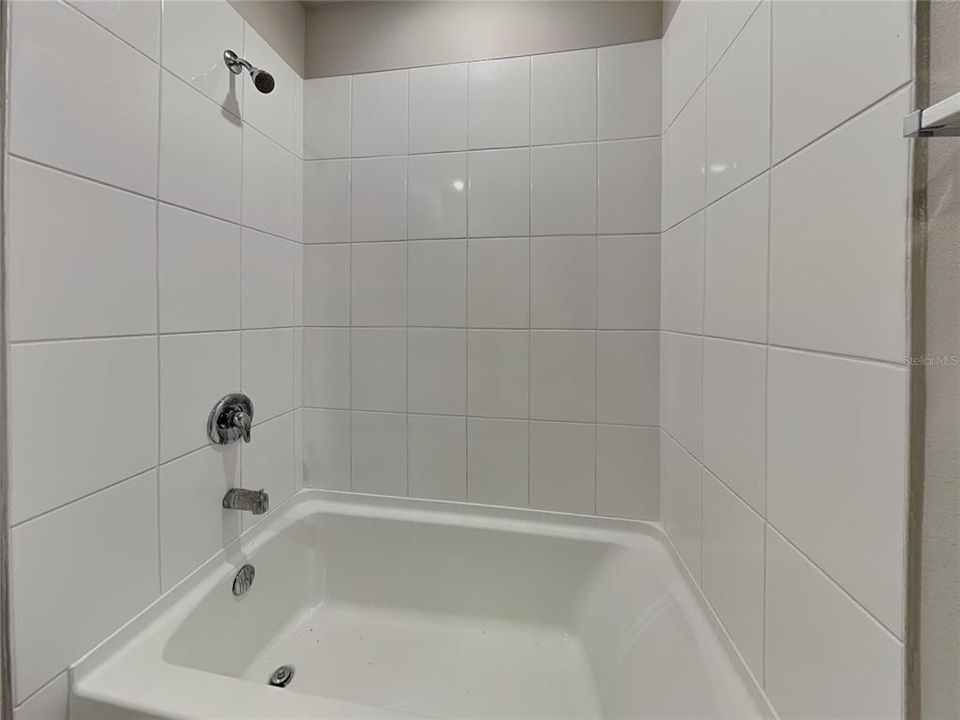 Active With Contract: $1,889 (3 beds, 2 baths, 1269 Square Feet)