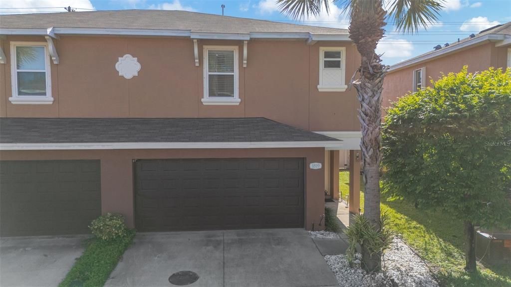 For Sale: $425,000 (3 beds, 2 baths, 1602 Square Feet)