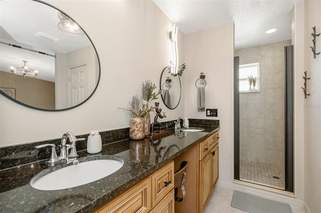 For Sale: $425,000 (3 beds, 2 baths, 1602 Square Feet)