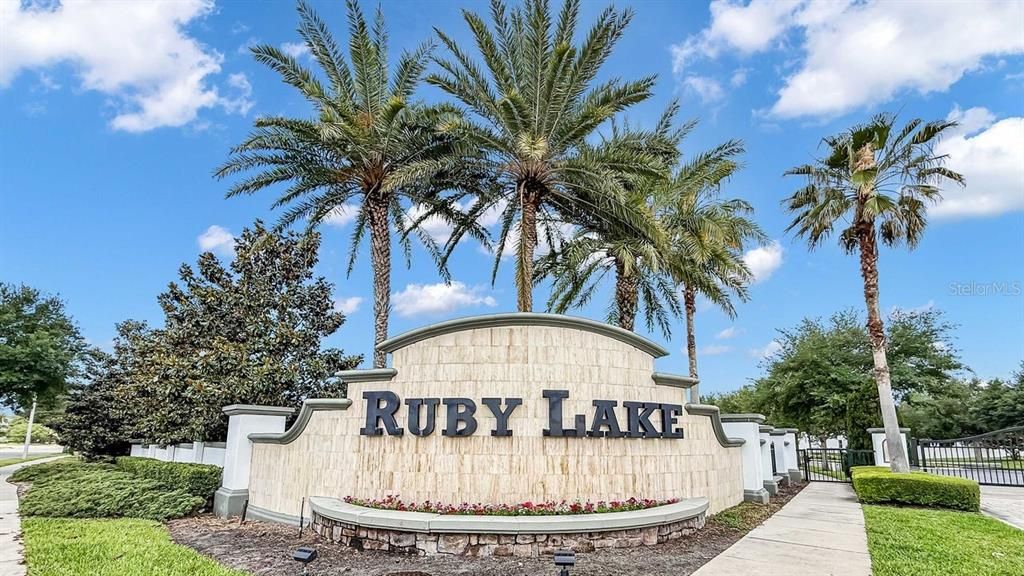 En Venta: $949,000 (4 camas, 3 baños, 2745 Pies cuadrados)