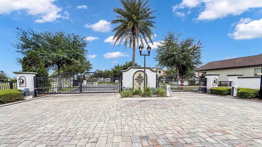 En Venta: $949,000 (4 camas, 3 baños, 2745 Pies cuadrados)