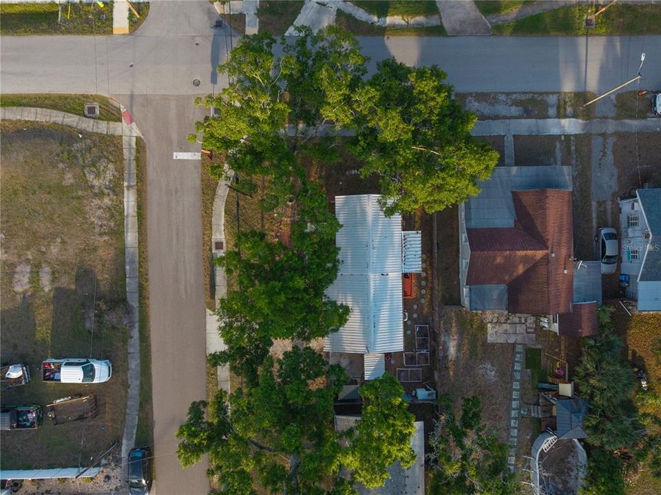 На продажу: $350,000 (4 спален, 0 ванн, 1329 Квадратных фут)