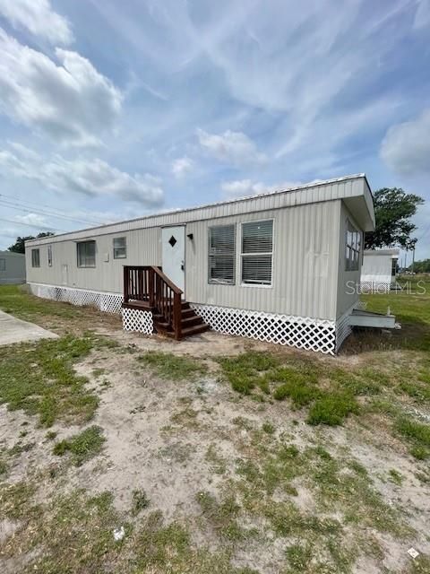 For Rent: $1,250 (2 beds, 2 baths, 700 Square Feet)