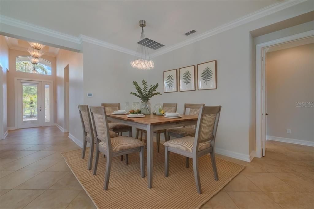 For Sale: $465,000 (3 beds, 3 baths, 2420 Square Feet)