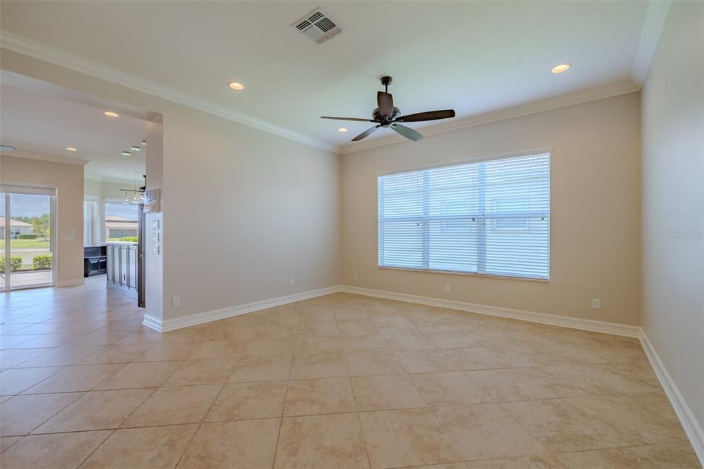 For Sale: $465,000 (3 beds, 3 baths, 2420 Square Feet)