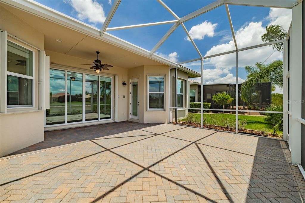 For Sale: $465,000 (3 beds, 3 baths, 2420 Square Feet)