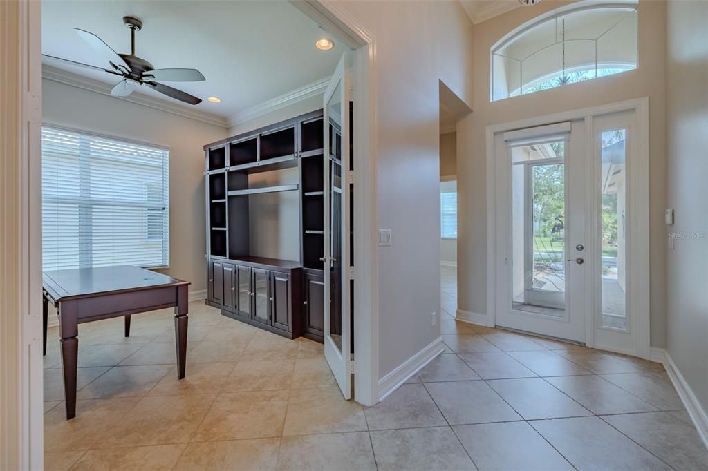 For Sale: $465,000 (3 beds, 3 baths, 2420 Square Feet)
