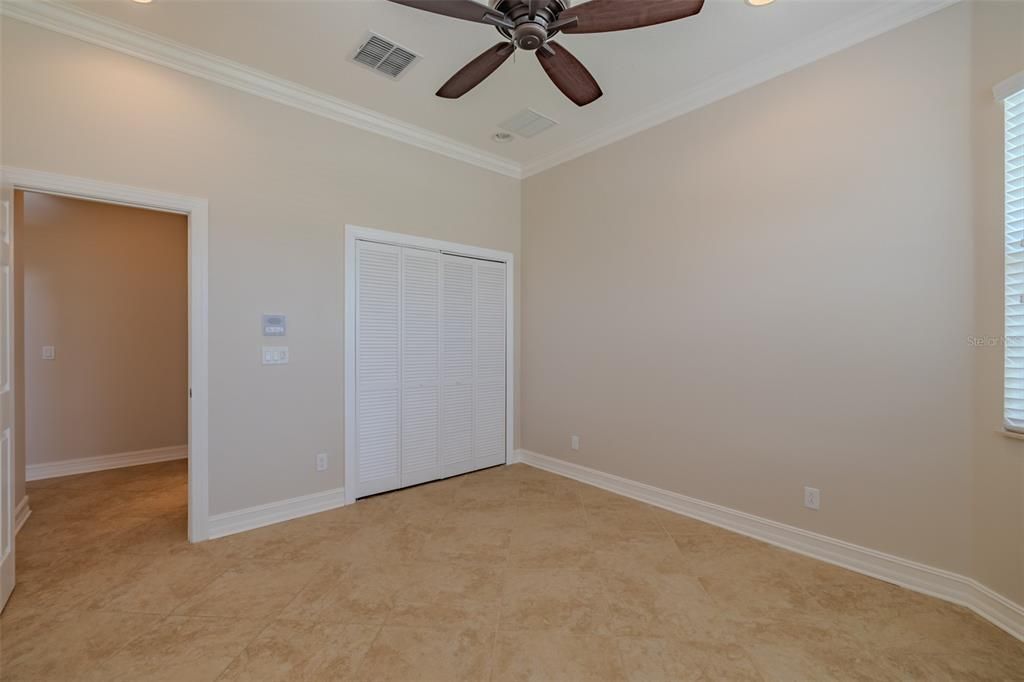 For Sale: $465,000 (3 beds, 3 baths, 2420 Square Feet)