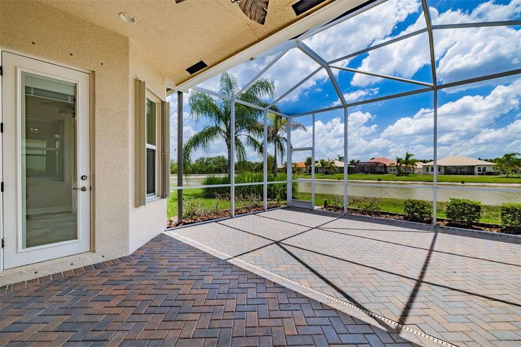For Sale: $465,000 (3 beds, 3 baths, 2420 Square Feet)