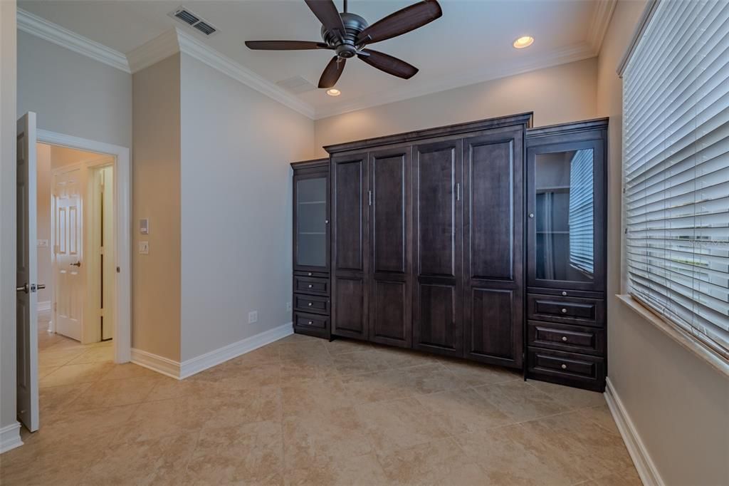 For Sale: $465,000 (3 beds, 3 baths, 2420 Square Feet)