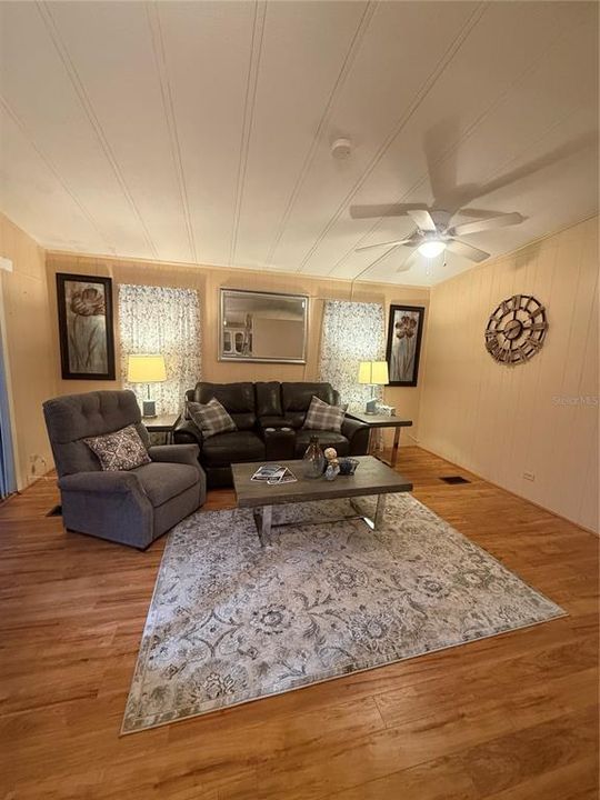 En Venta: $135,000 (2 camas, 2 baños, 960 Pies cuadrados)