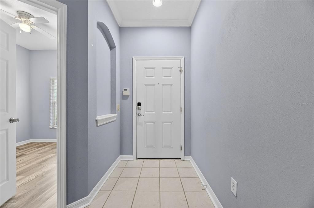 Active With Contract: $1,850 (3 beds, 2 baths, 1360 Square Feet)