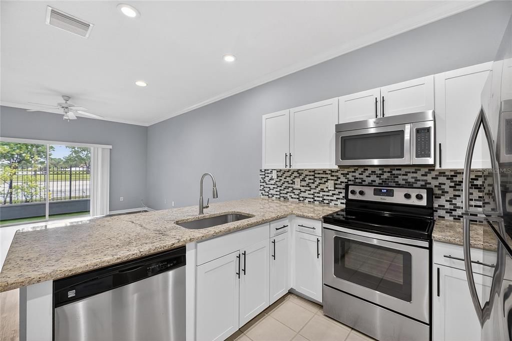 Active With Contract: $1,850 (3 beds, 2 baths, 1360 Square Feet)