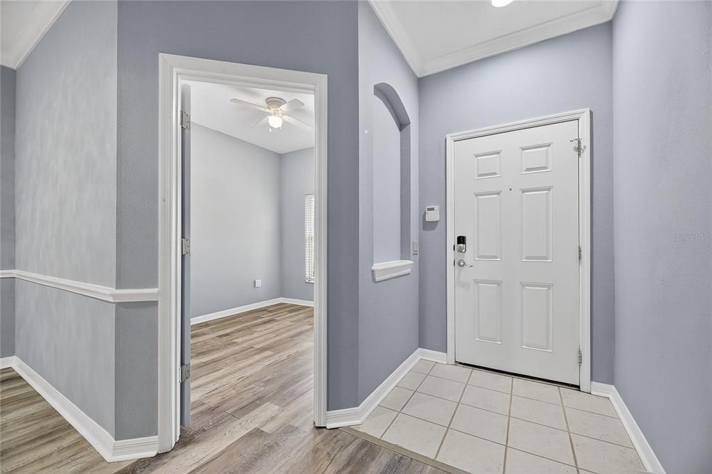 Active With Contract: $1,850 (3 beds, 2 baths, 1360 Square Feet)