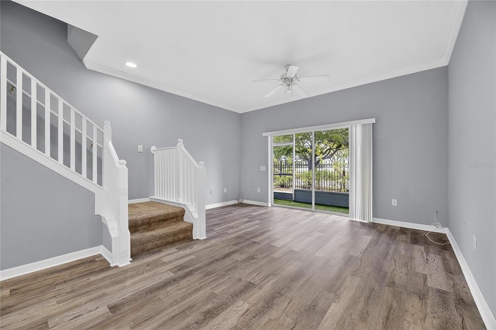 Active With Contract: $1,850 (3 beds, 2 baths, 1360 Square Feet)