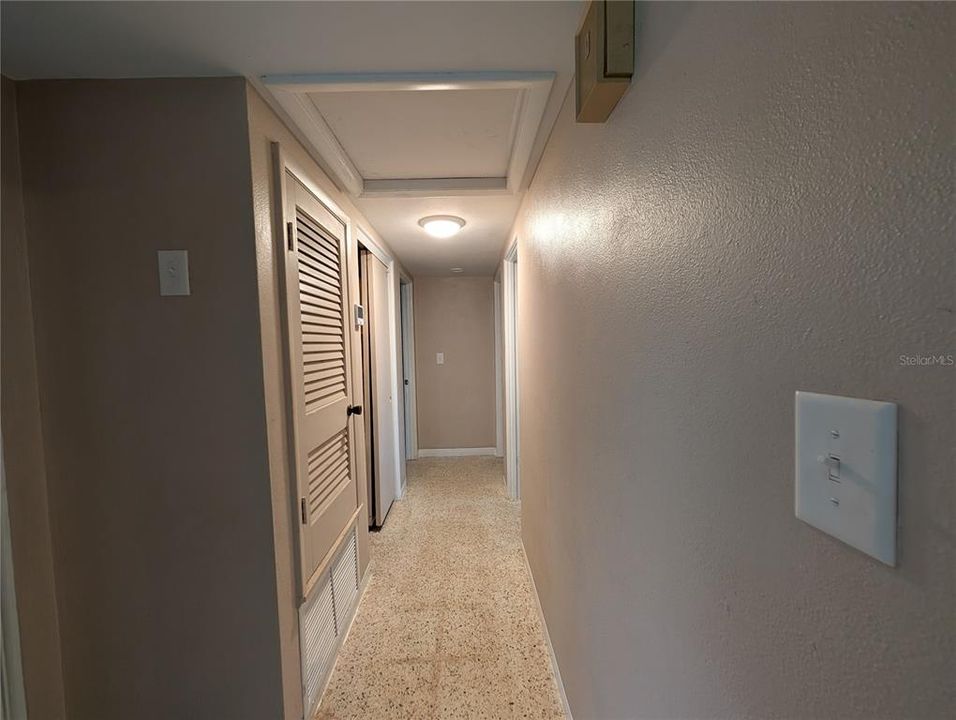 For Rent: $1,450 (3 beds, 1 baths, 1108 Square Feet)