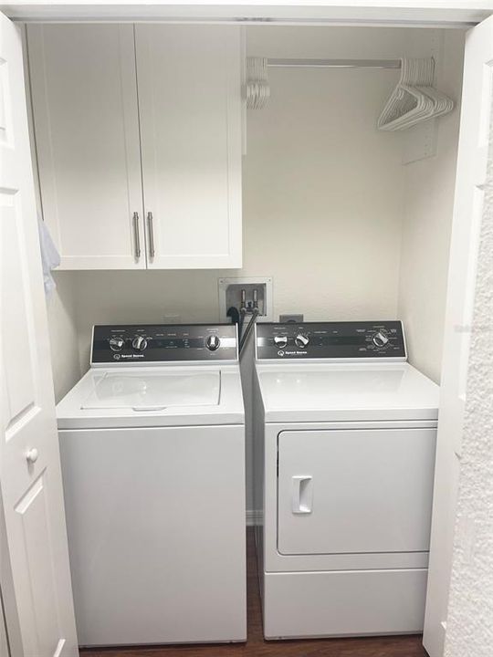Activo con contrato: $2,400 (3 camas, 2 baños, 1604 Pies cuadrados)