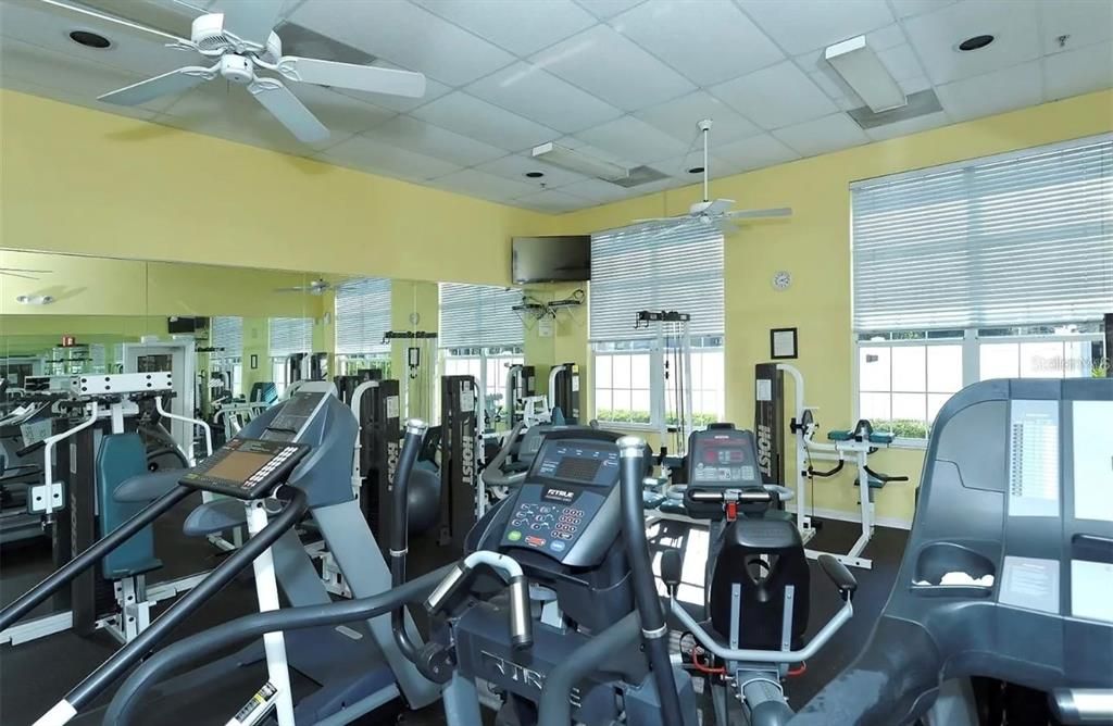 Activo con contrato: $2,400 (3 camas, 2 baños, 1604 Pies cuadrados)