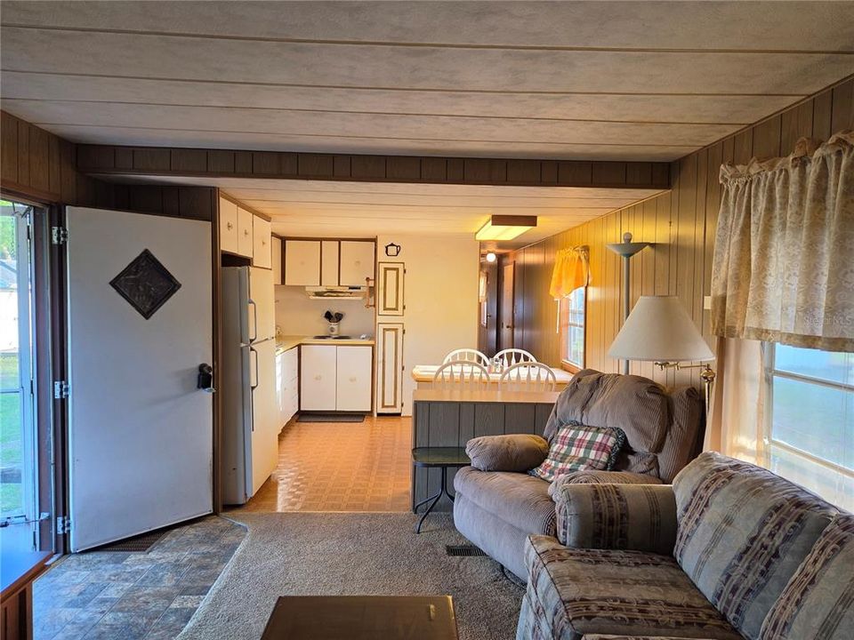 For Sale: $80,000 (2 beds, 2 baths, 720 Square Feet)