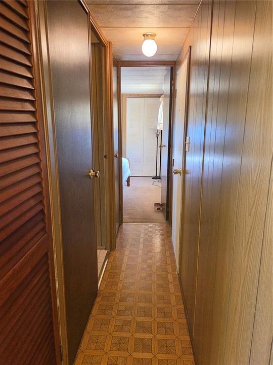For Sale: $80,000 (2 beds, 2 baths, 720 Square Feet)