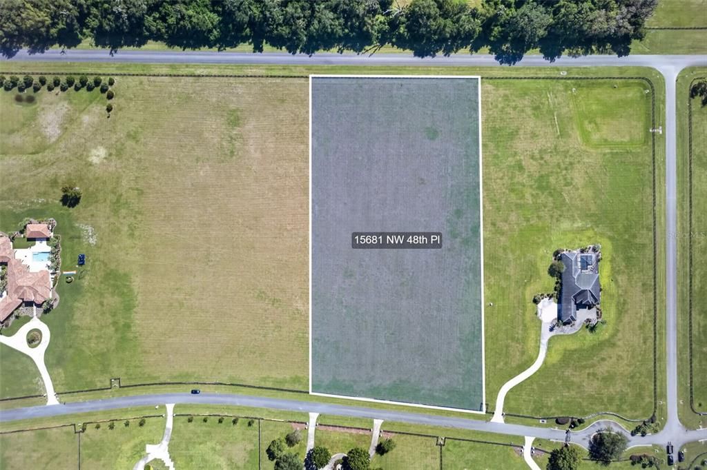 待售: $455,000 (5.01 acres)