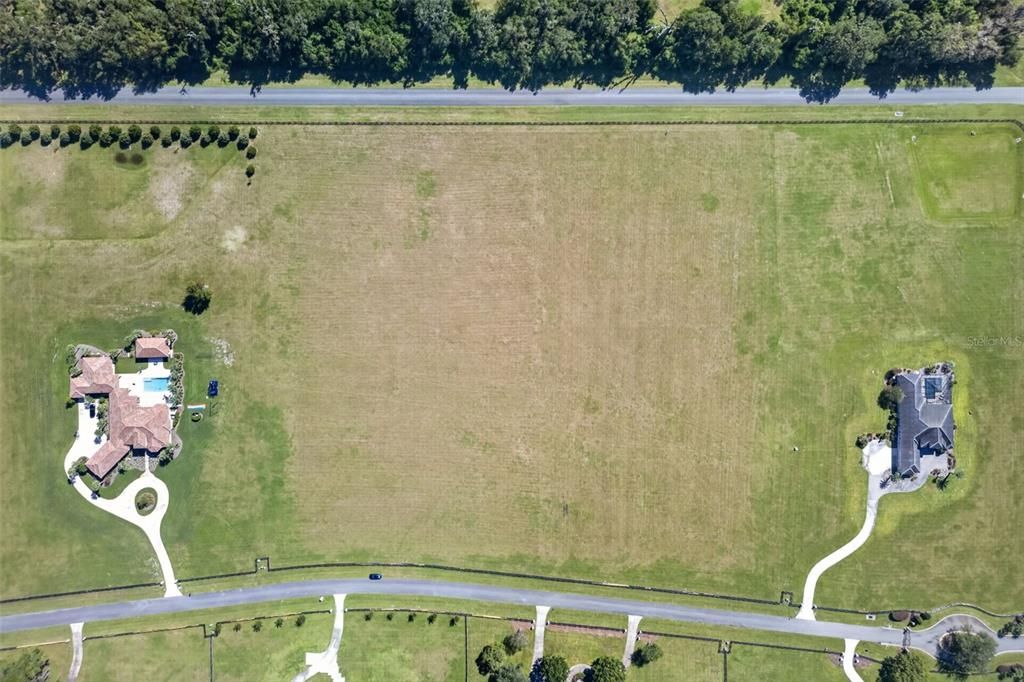 待售: $455,000 (5.01 acres)