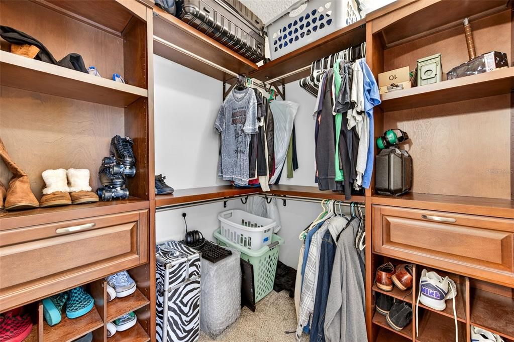 Active With Contract: $415,000 (3 beds, 2 baths, 1562 Square Feet)