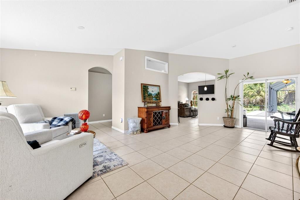 Active With Contract: $415,000 (3 beds, 2 baths, 1562 Square Feet)