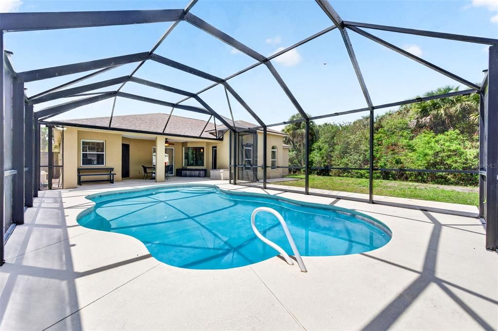 Active With Contract: $415,000 (3 beds, 2 baths, 1562 Square Feet)