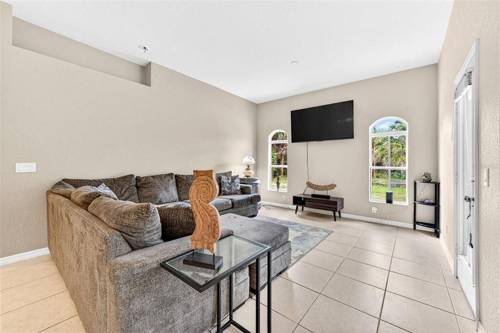 Active With Contract: $415,000 (3 beds, 2 baths, 1562 Square Feet)