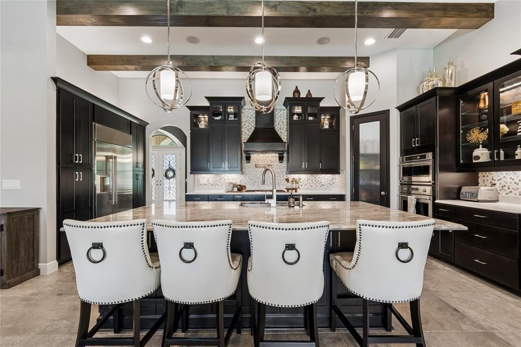 En Venta: $1,049,900 (4 camas, 3 baños, 3412 Pies cuadrados)