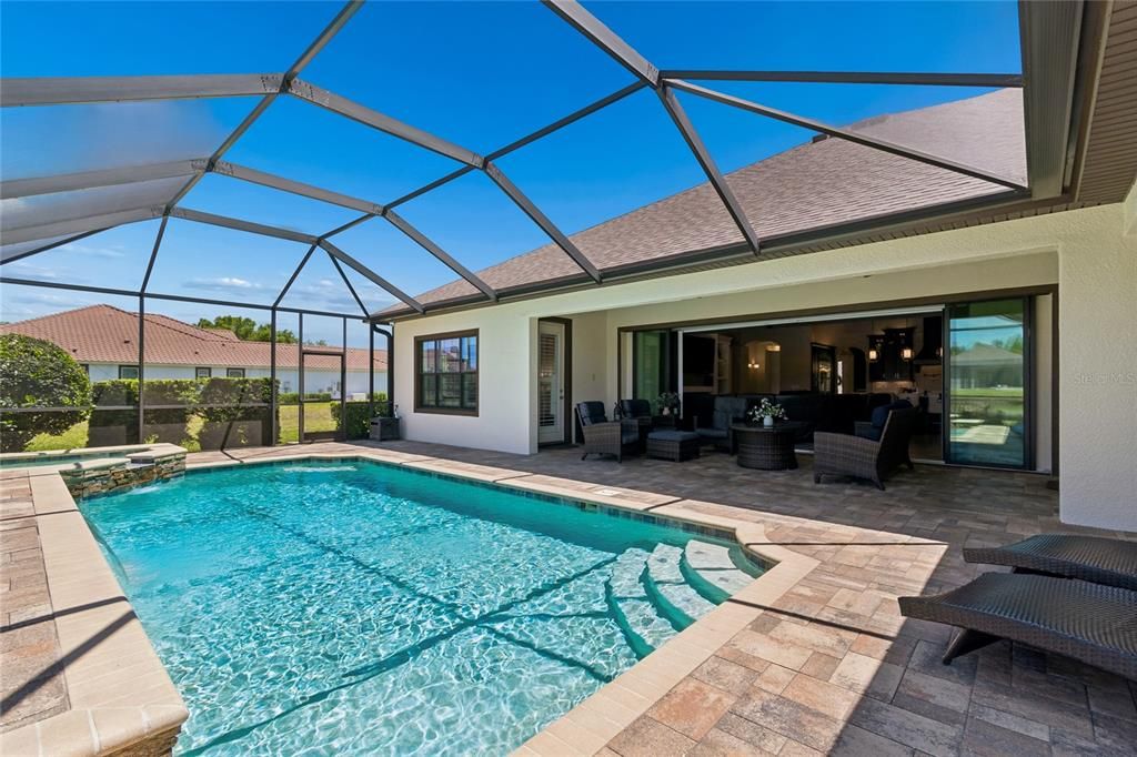 En Venta: $1,049,900 (4 camas, 3 baños, 3412 Pies cuadrados)