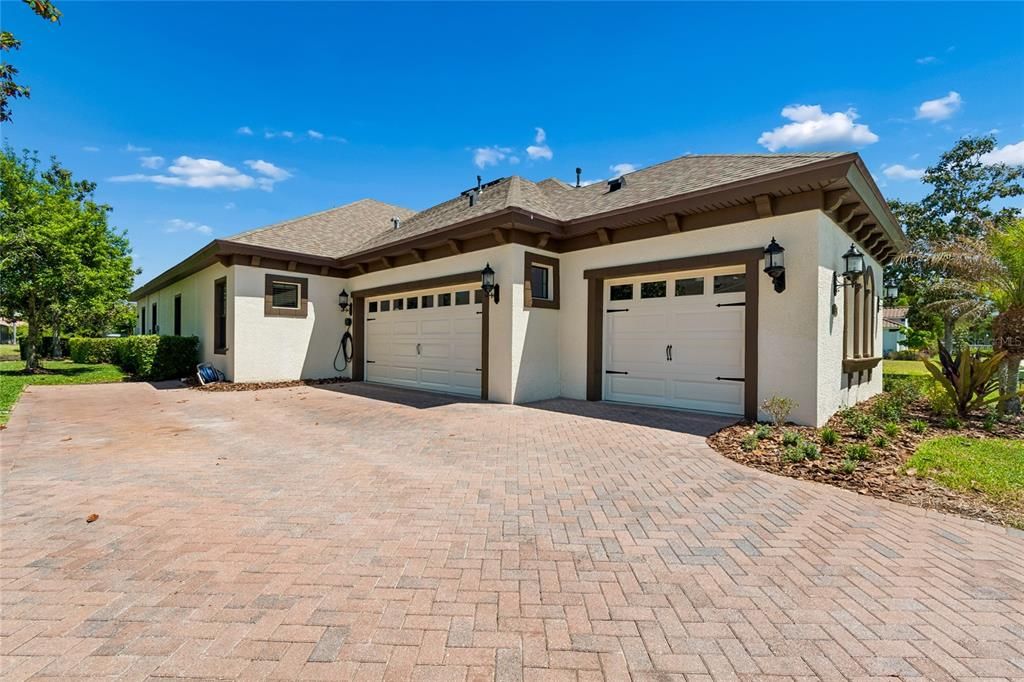 En Venta: $1,049,900 (4 camas, 3 baños, 3412 Pies cuadrados)