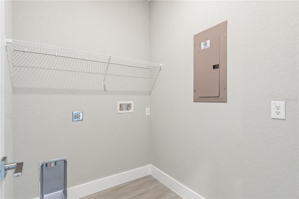 For Rent: $1,700 (3 beds, 2 baths, 1288 Square Feet)