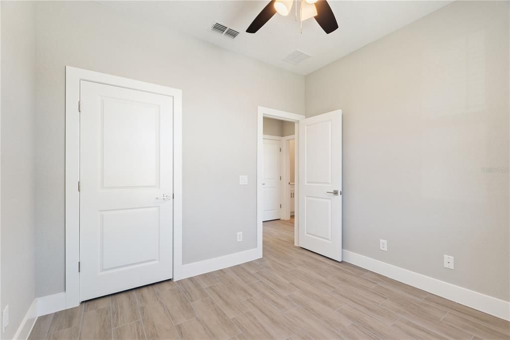 For Rent: $1,700 (3 beds, 2 baths, 1288 Square Feet)