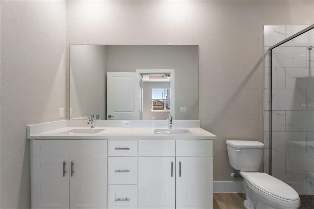 For Rent: $1,700 (3 beds, 2 baths, 1288 Square Feet)