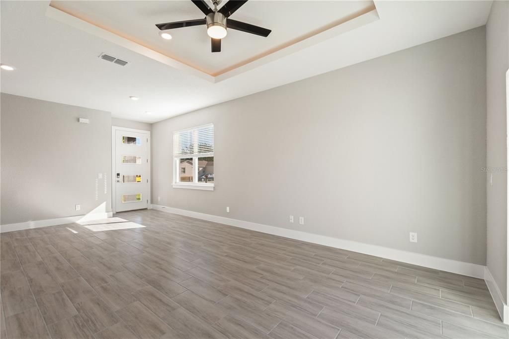 For Rent: $1,700 (3 beds, 2 baths, 1288 Square Feet)