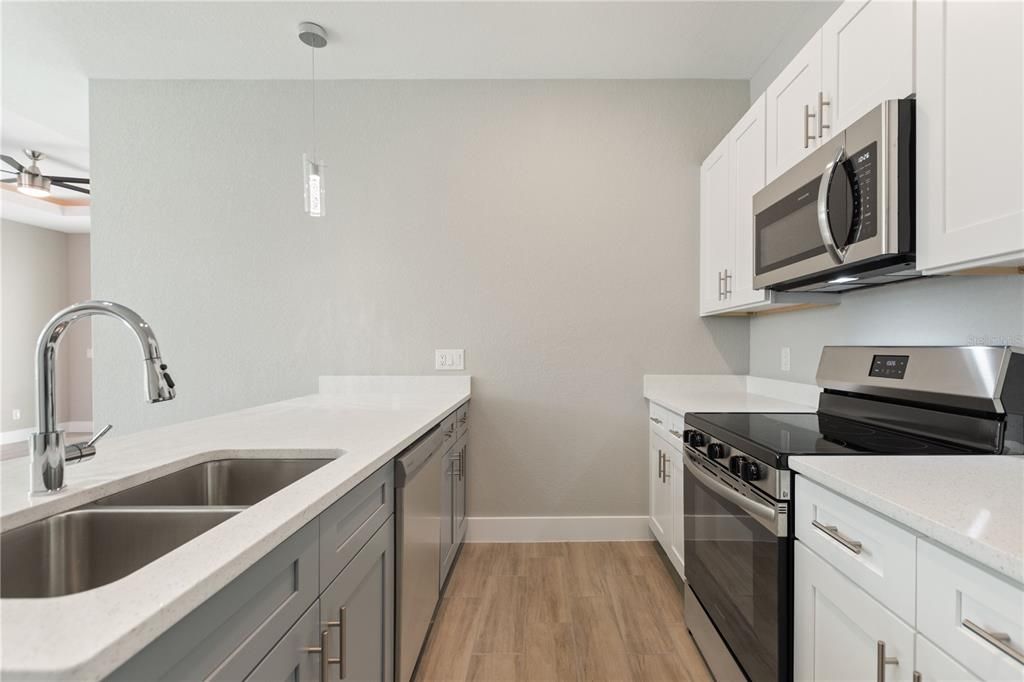 For Rent: $1,700 (3 beds, 2 baths, 1288 Square Feet)