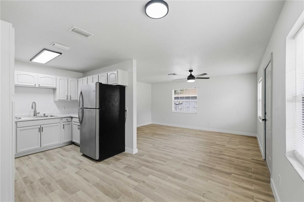 В аренду: $1,590 (3 спален, 2 ванн, 1105 Квадратных фут)